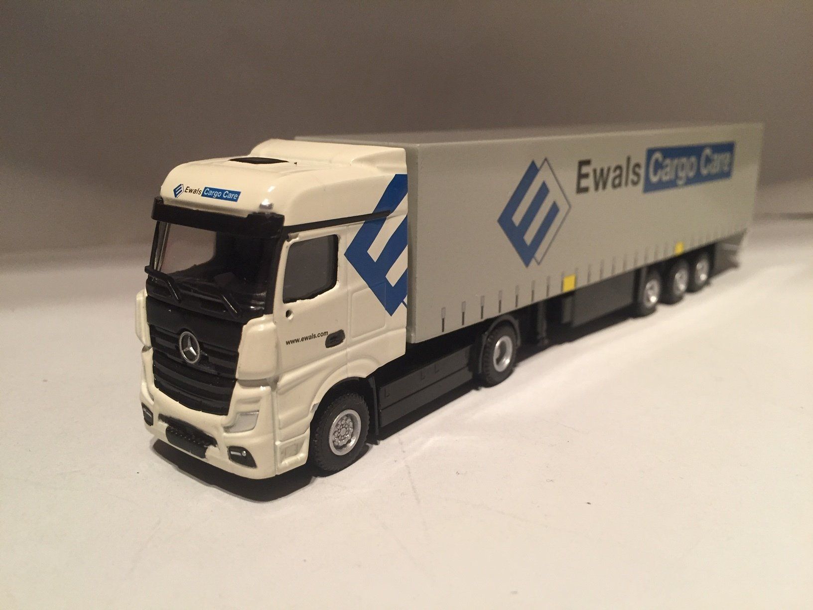 Ewals Cargo Care WSI-Tematoys MB Beige Cabine