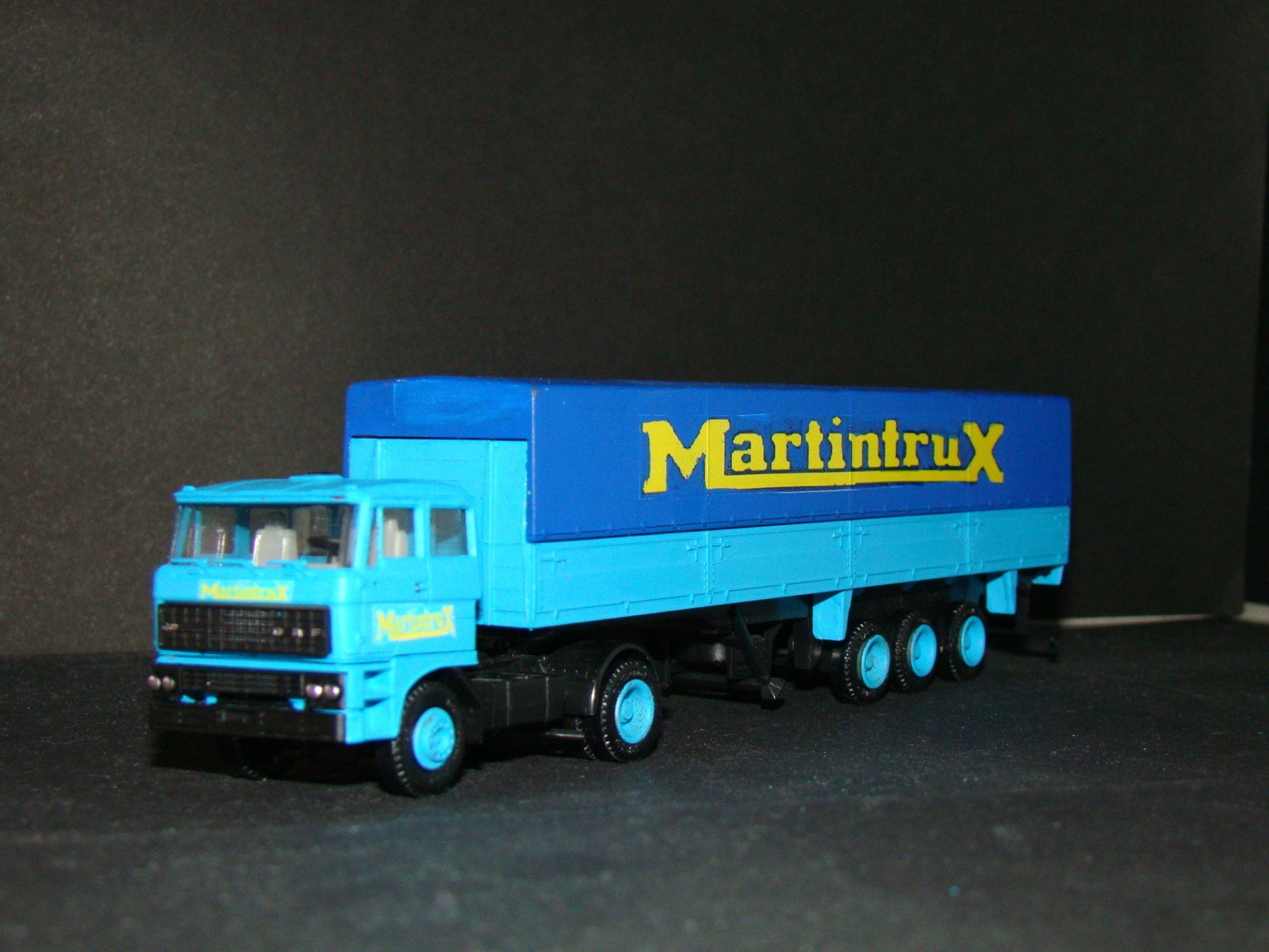 Martintrux Venlo Herpa DAF 3300 Eigenbouw