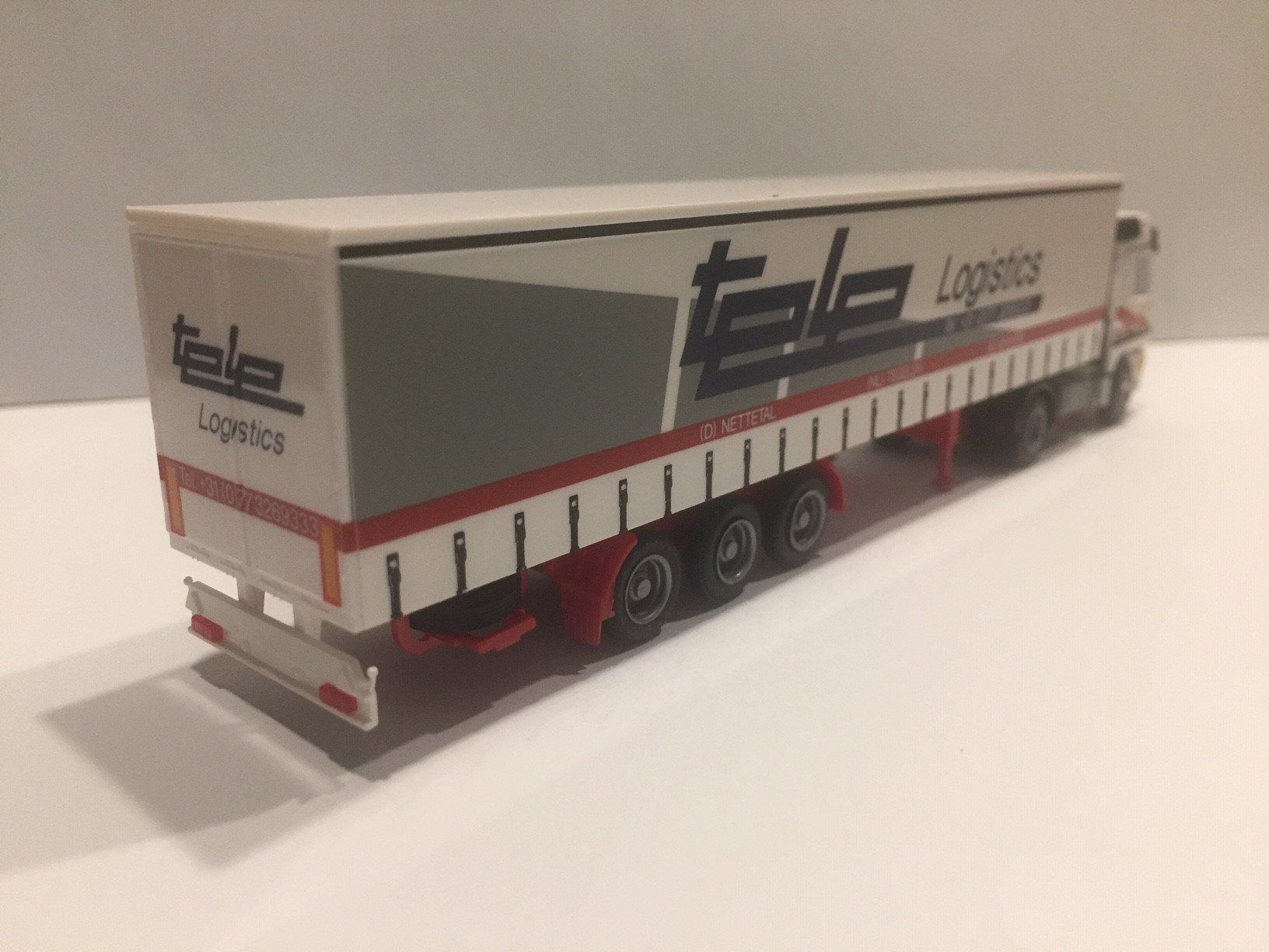 Tele Logistics AMW-AWM 53285 MB Actros achterzijde