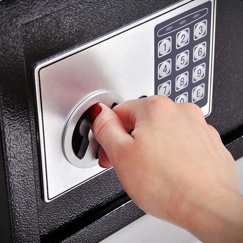 Safes and vaults