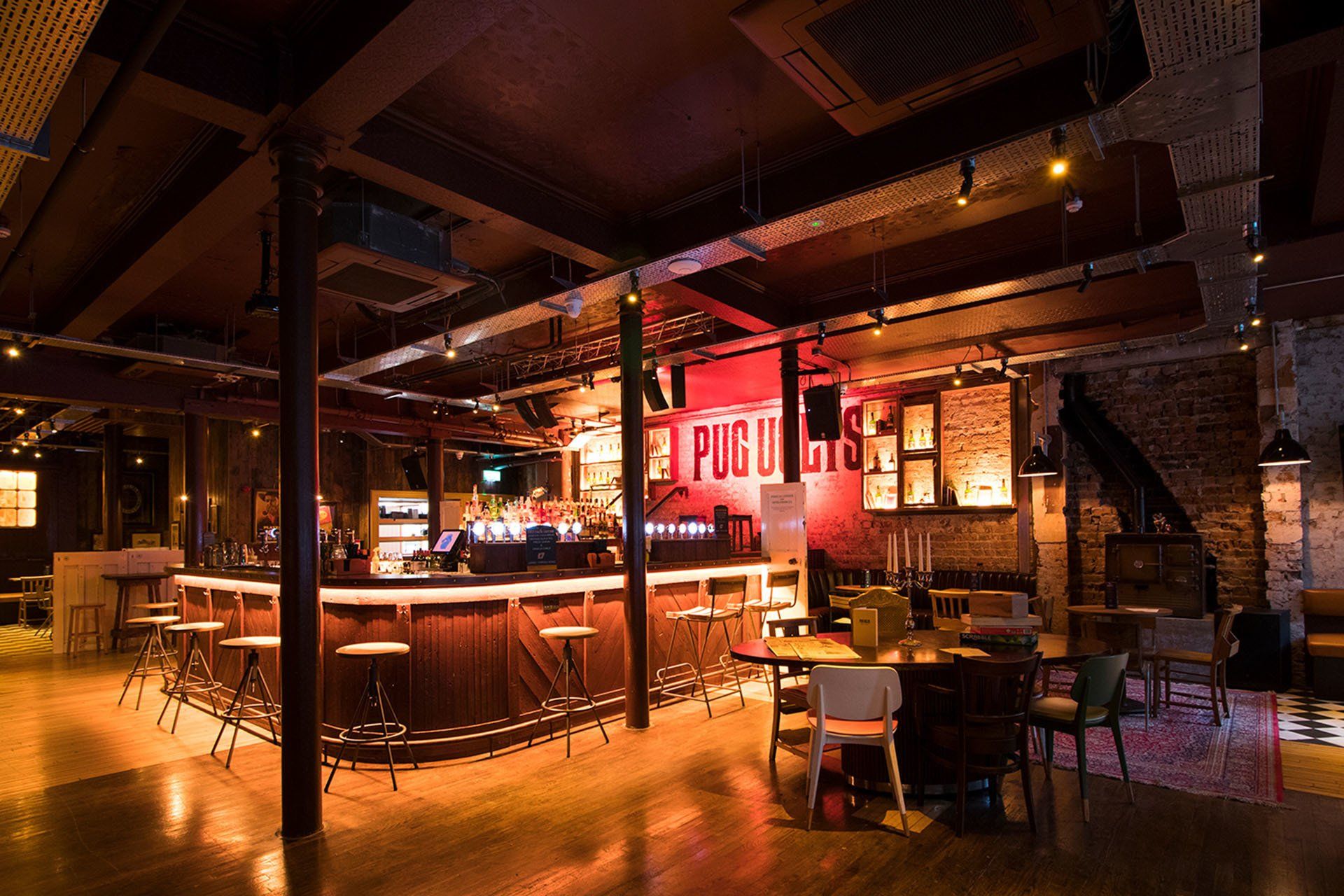 Pug Ugly’s bar west view