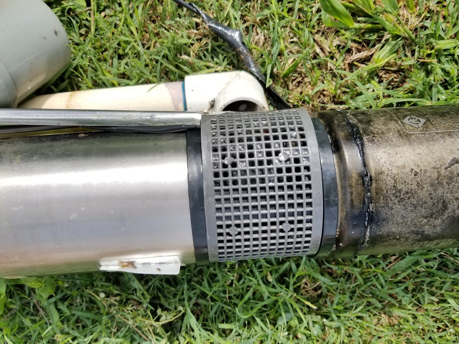 Cleaned effluent screen