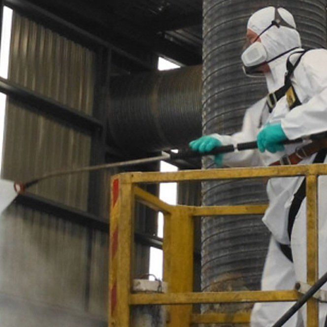 High-pressure water cleaning/blasting