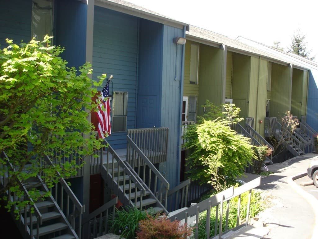 Eaglewood Condo Association Photo