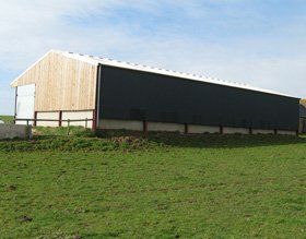 Steel frame structures - Llangattock, Crickhowell - Meyrick & Powell - Agricultural Buildings