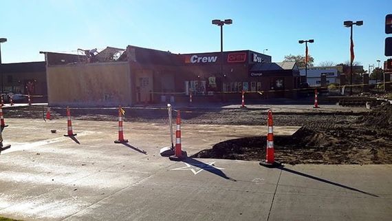 Crew Car Wash Side View — Indianapolis, IN — W R Beach, Inc. Crew Car Wash Side View — Indianapolis, IN — W R Beach, Inc.