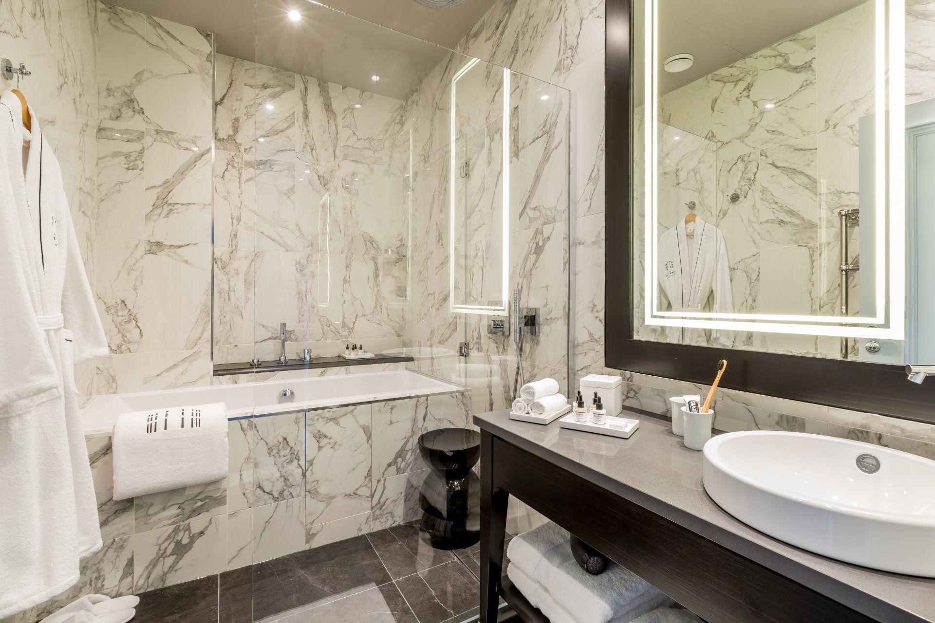 Abel ferry Room, Bathroom - Le Damantin Paris