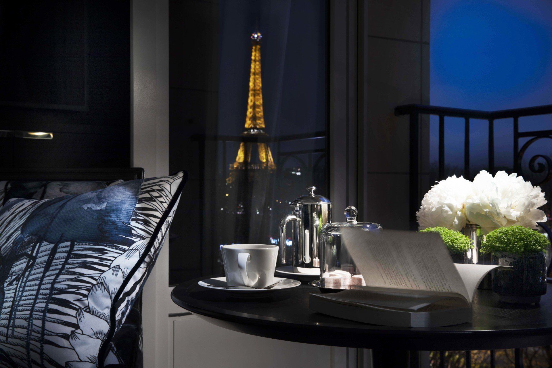 Maison Bourgeoise le Damantin - chambre deluxe vue tour Eiffel