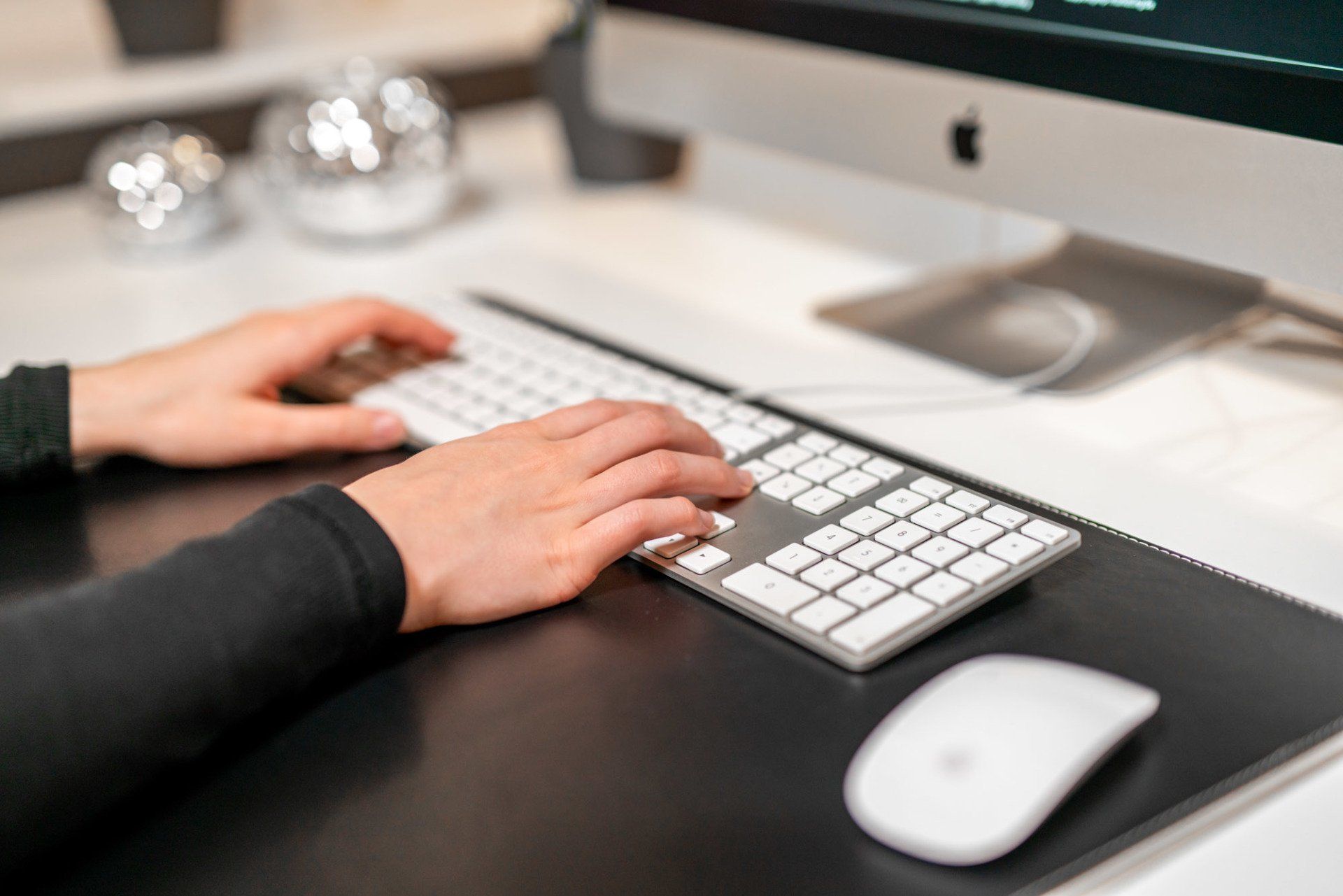 Schreiben auf einer Tastatur