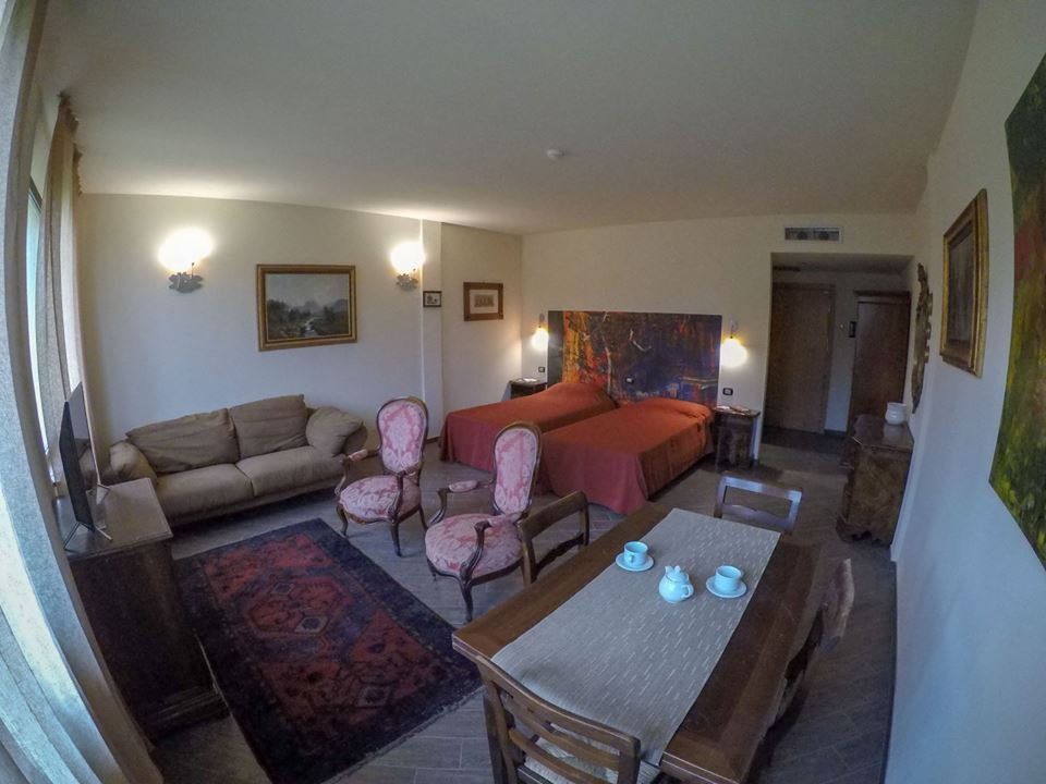 Una delle stanze dell'hotel