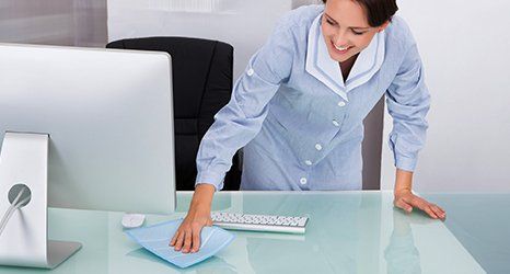 office desk cleaning