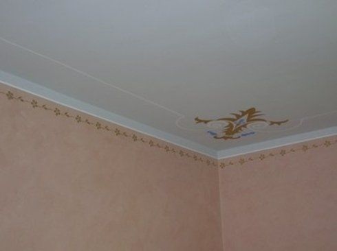 soffitto con decorazioni