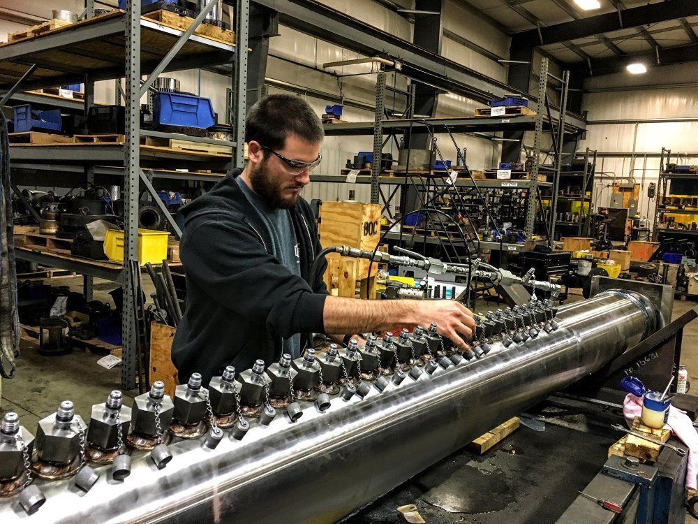 Man Working for Service and Repairs Department — Salem, OH — BOC Components Inc Man Working for Service and Repairs Department — Salem, OH — BOC Components Inc