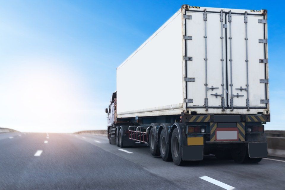 Trasporto merci via camion