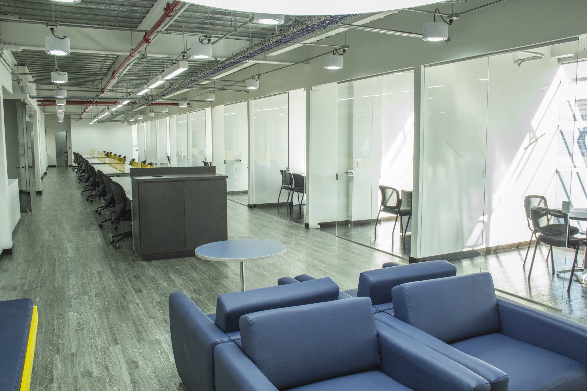 proyectos de obra civil para oficinas corporativas