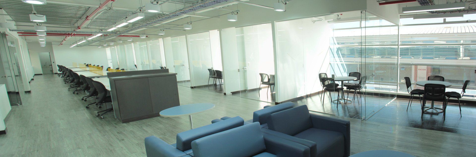 arquitectura interior corporativa con enfoque profesional