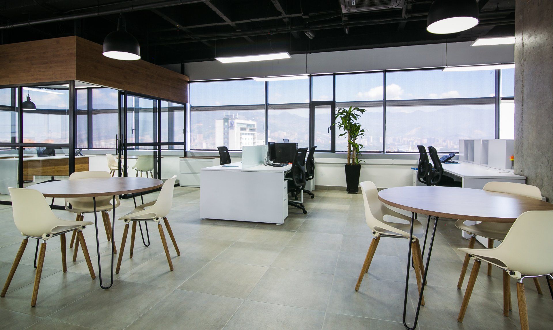 muebles funcionales para oficina corporativa