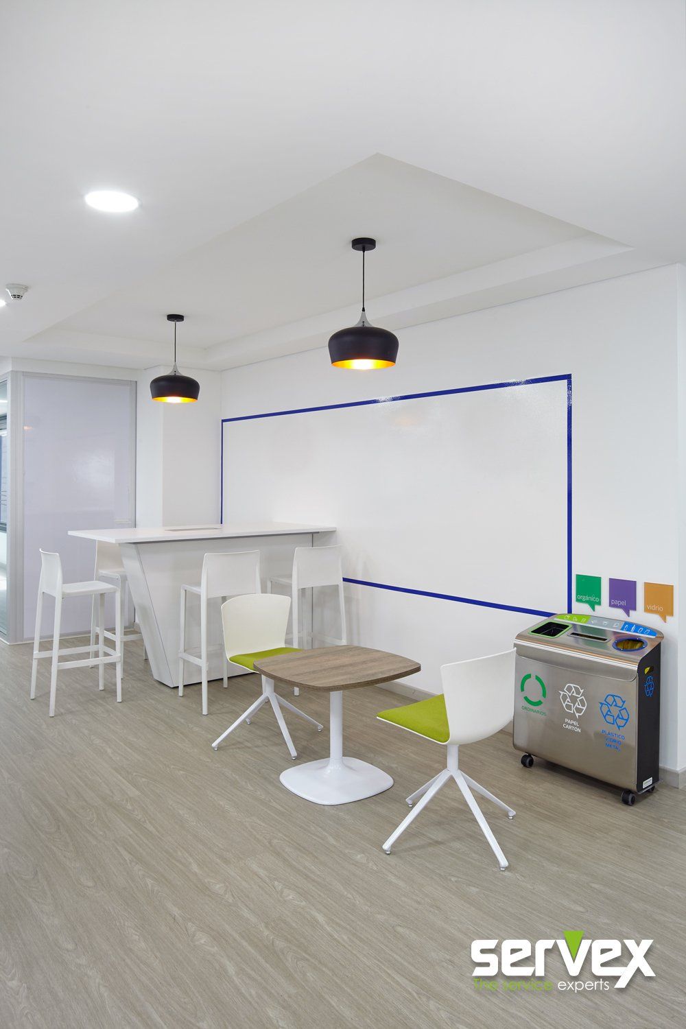 muebles personalizados para oficinas modernas
