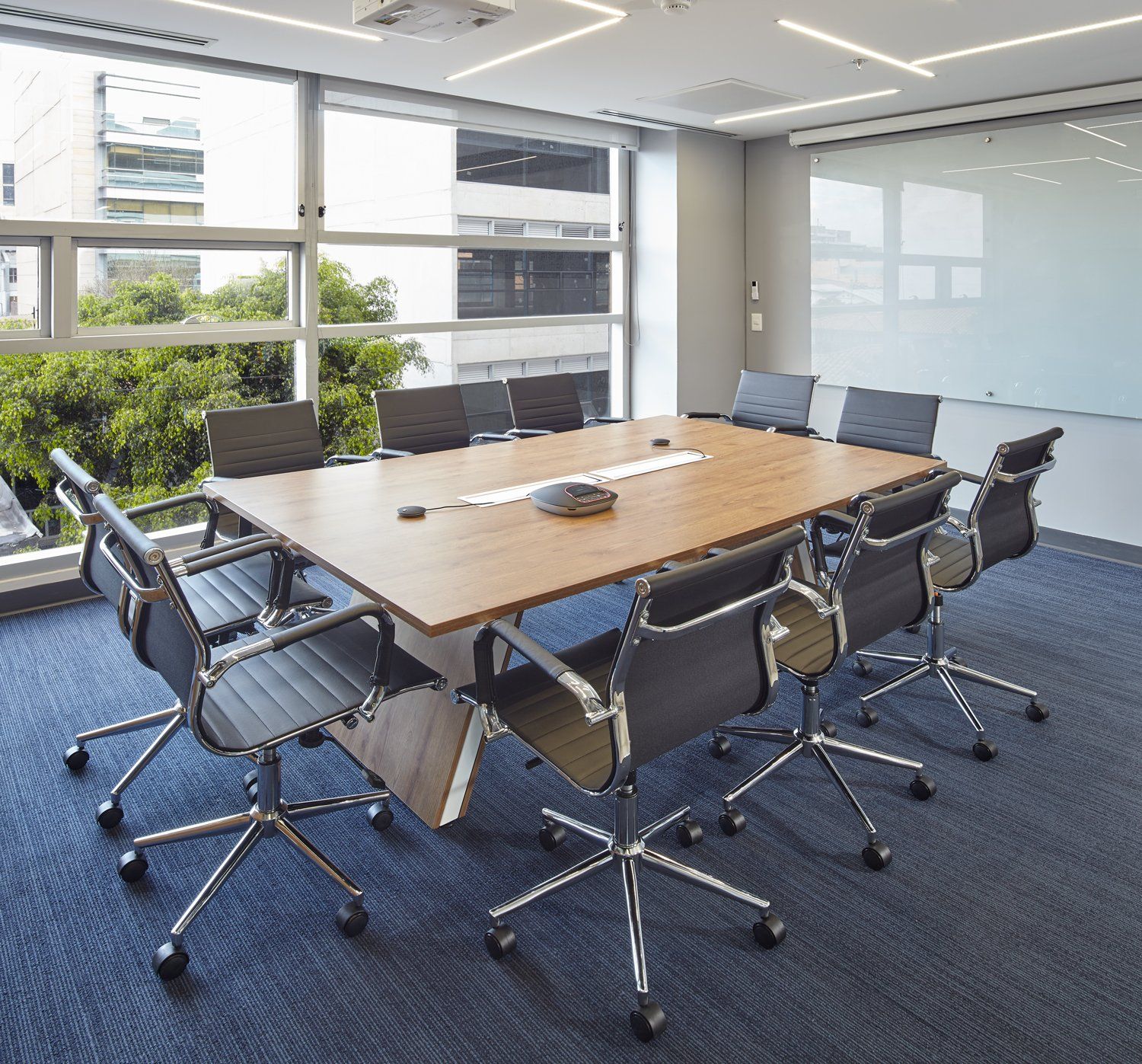 obra civil interior en entorno empresarial