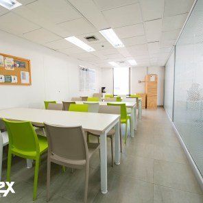 oficinas para constructoras con diseno moderno