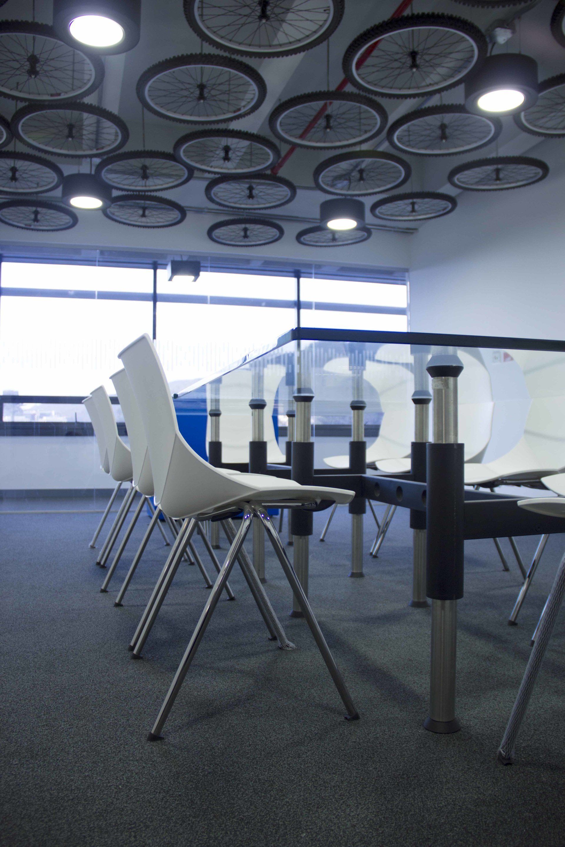 obra civil interior en entorno empresarial