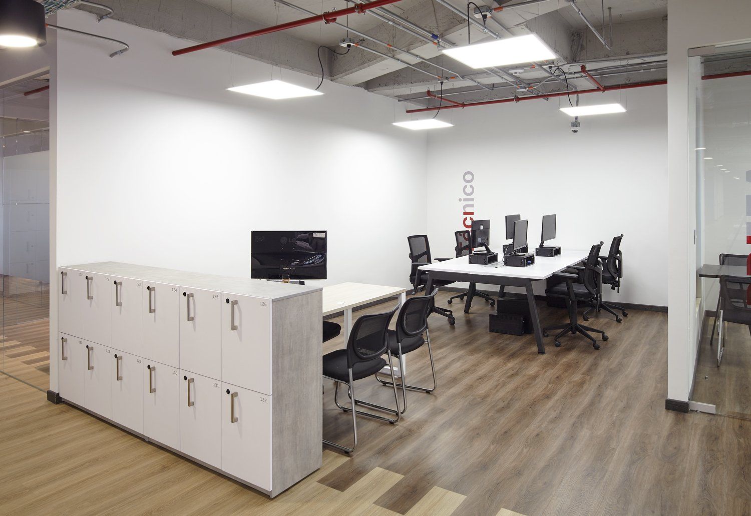 tecnologia integrada en espacios de trabajo