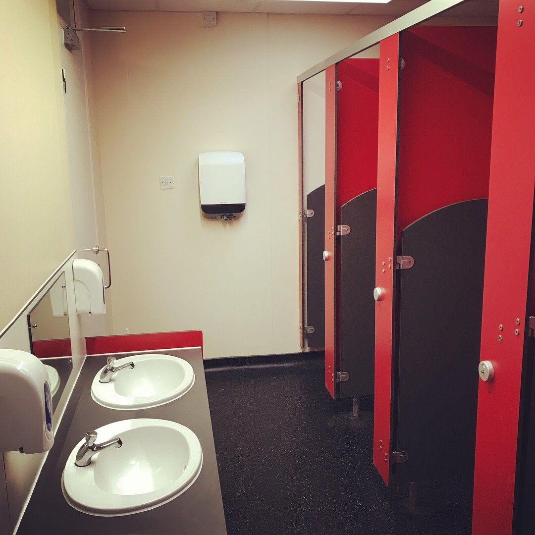 toilet cabins