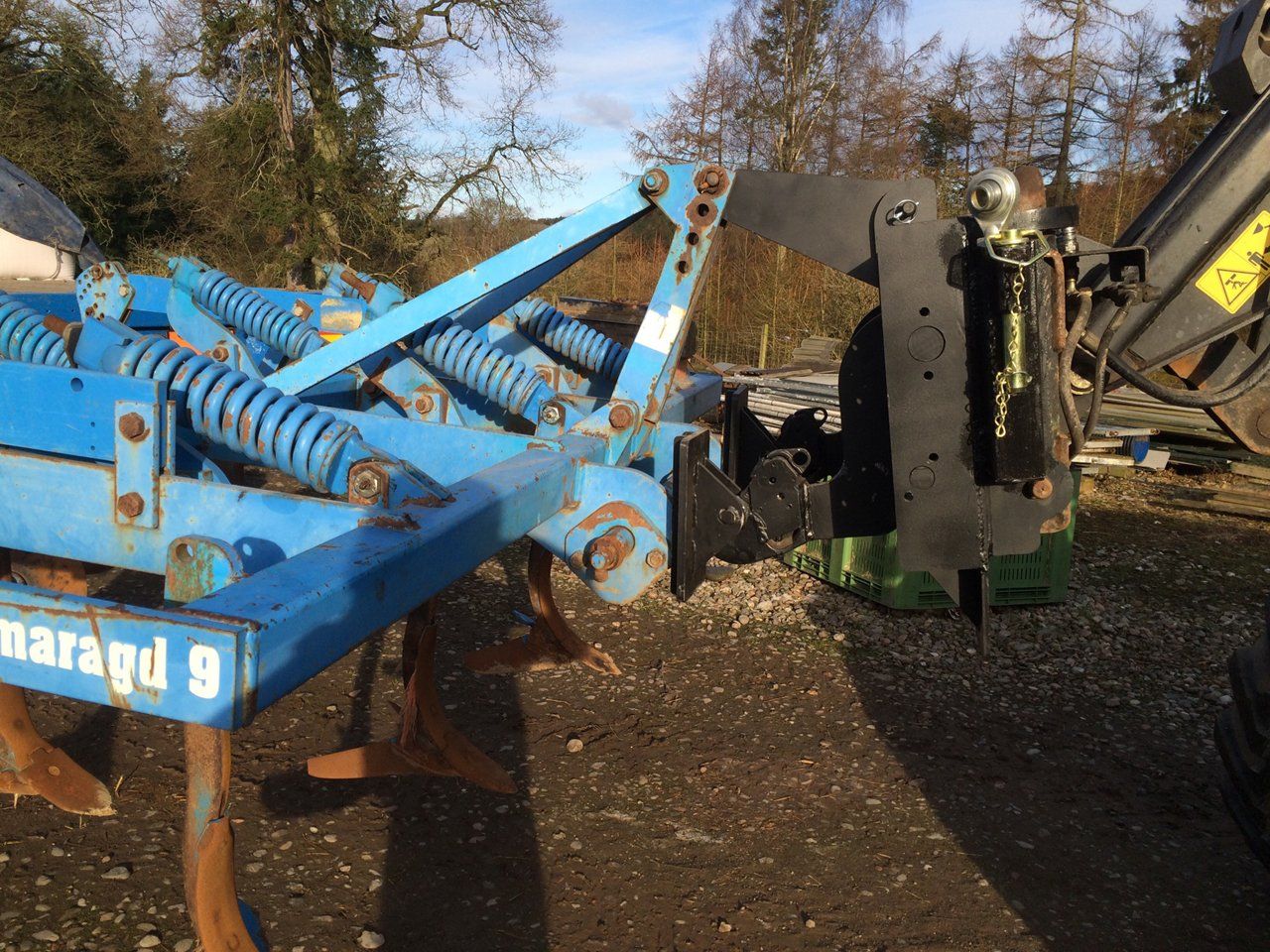Three point linkage headstock in use on a TELEHANDLER