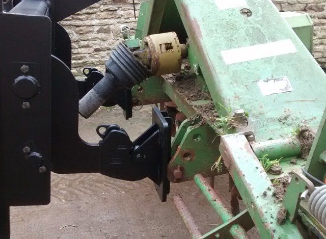 Three point linkage headstock in use on JCB LOADALL