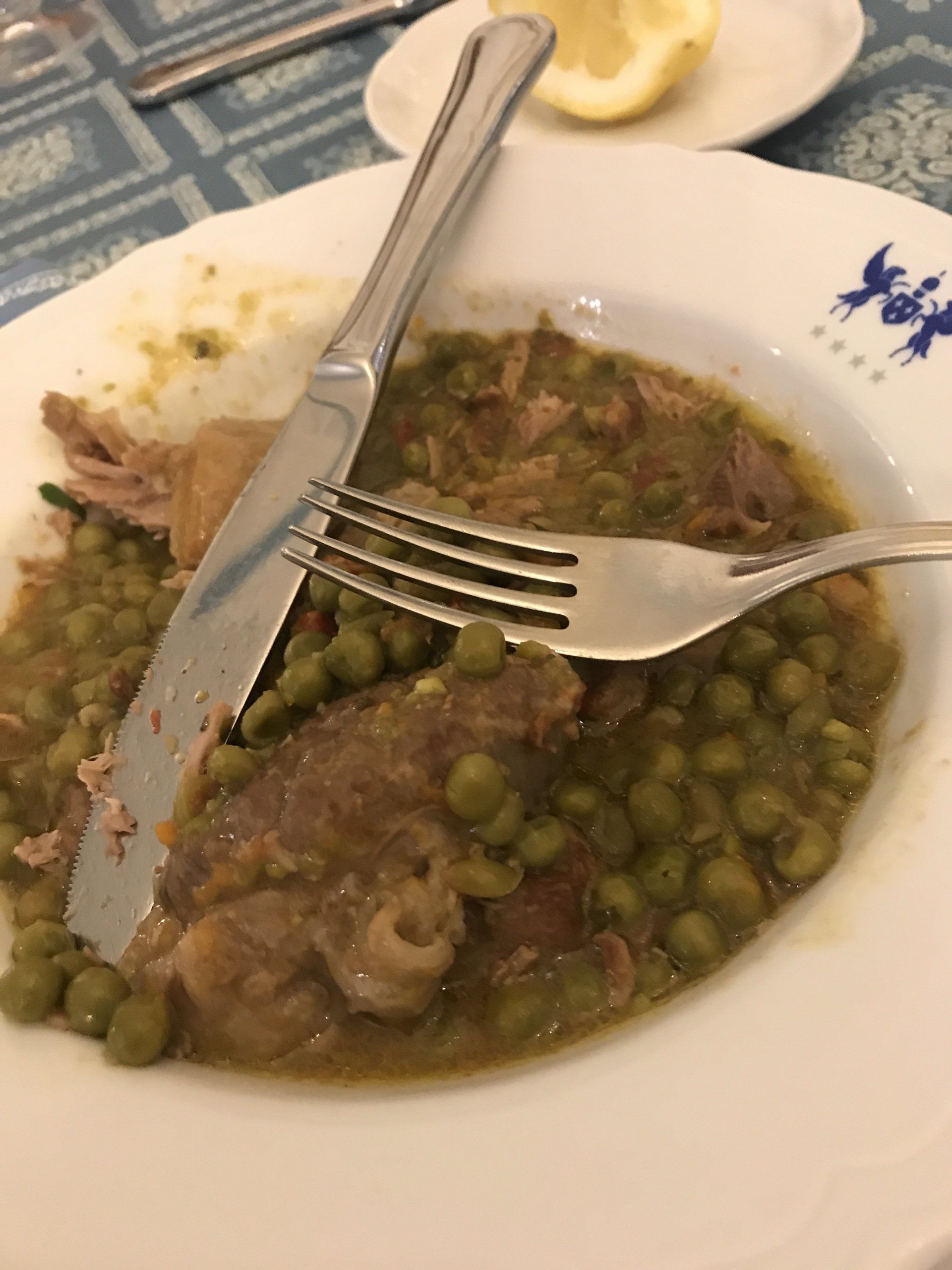 Carne e piselli