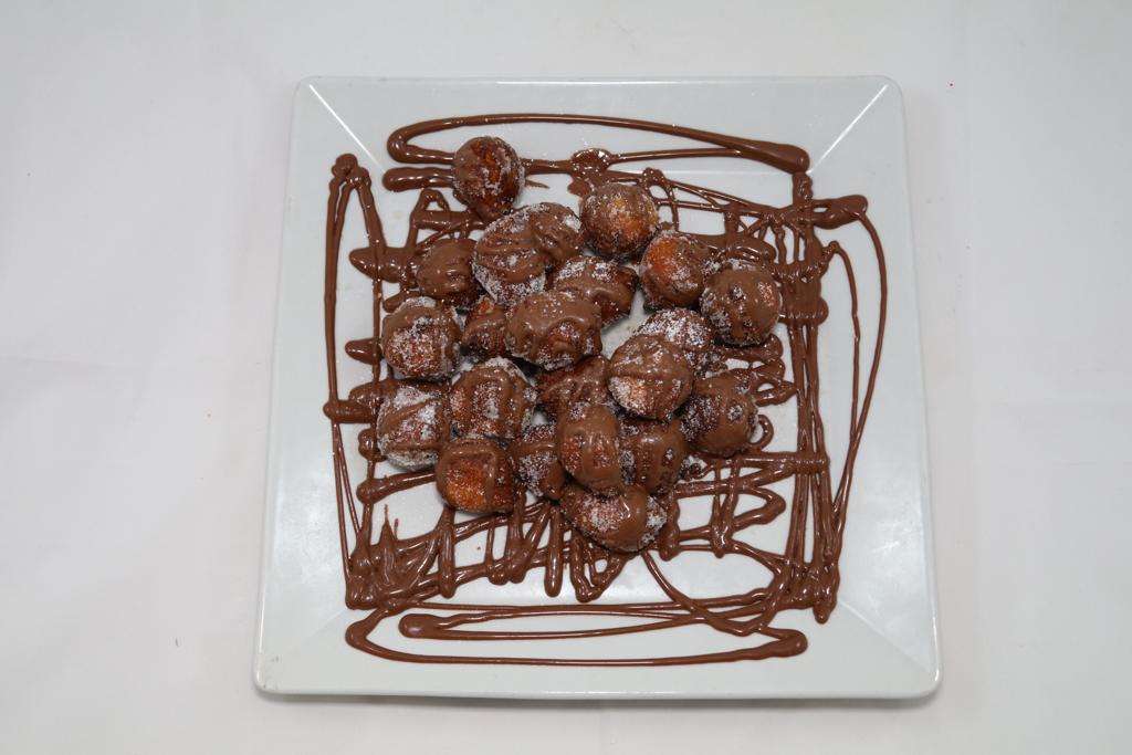 Castagnole con nutella.