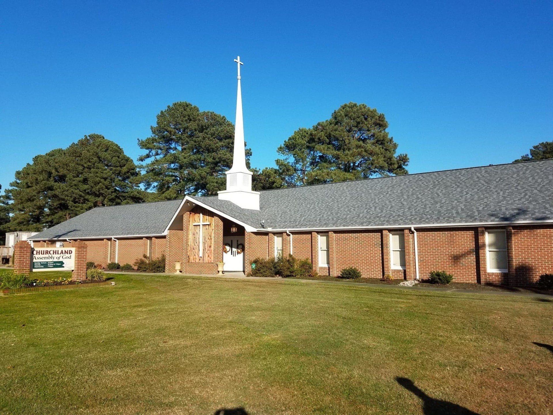 Roofing Contractor — Architectural Asphalt Shingle 15 year algae-resistant in Pewter on a church in Portsmouth VA