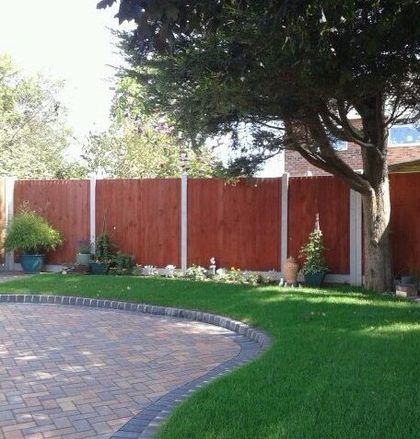 wooden garden fence 
