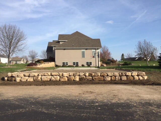 Front View of Landscaped Area - Hellenbrand Landscaping LLC -177391388