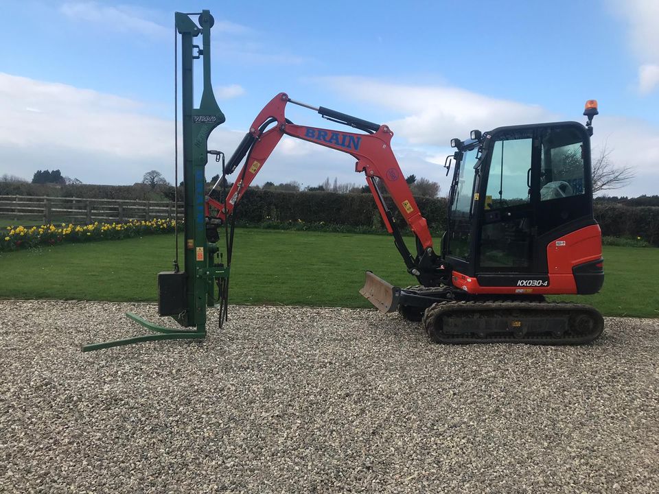 Tracked excavator