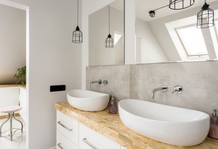 bagno con doppio lavabo