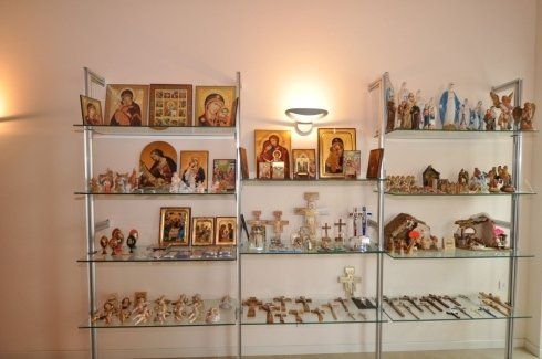 Statuette e immagini sacre