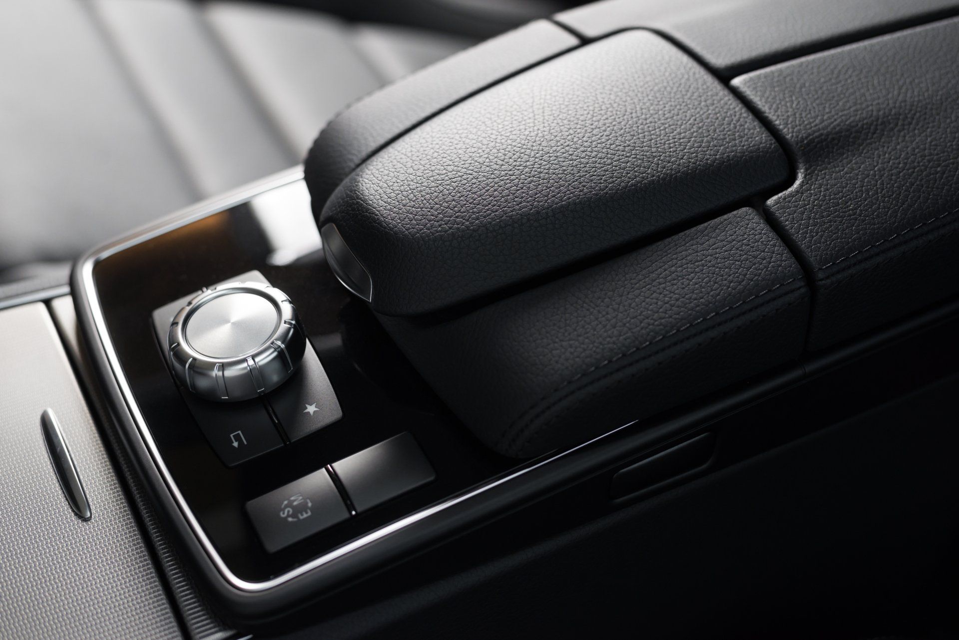 Car detailing series: Transmission control in luxury car