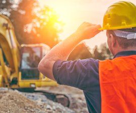 Crane Rentals — Back of Worker in Blue Springs, MO