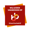logo erkend leerbedrijf met oranje vlak en tekst: “Wij leiden vakmensen op” en “Erkend leerbedrijf”