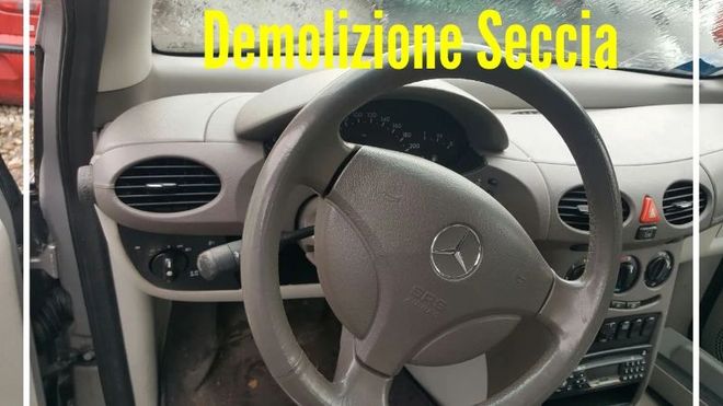 abitacolo Mercedes Classe A