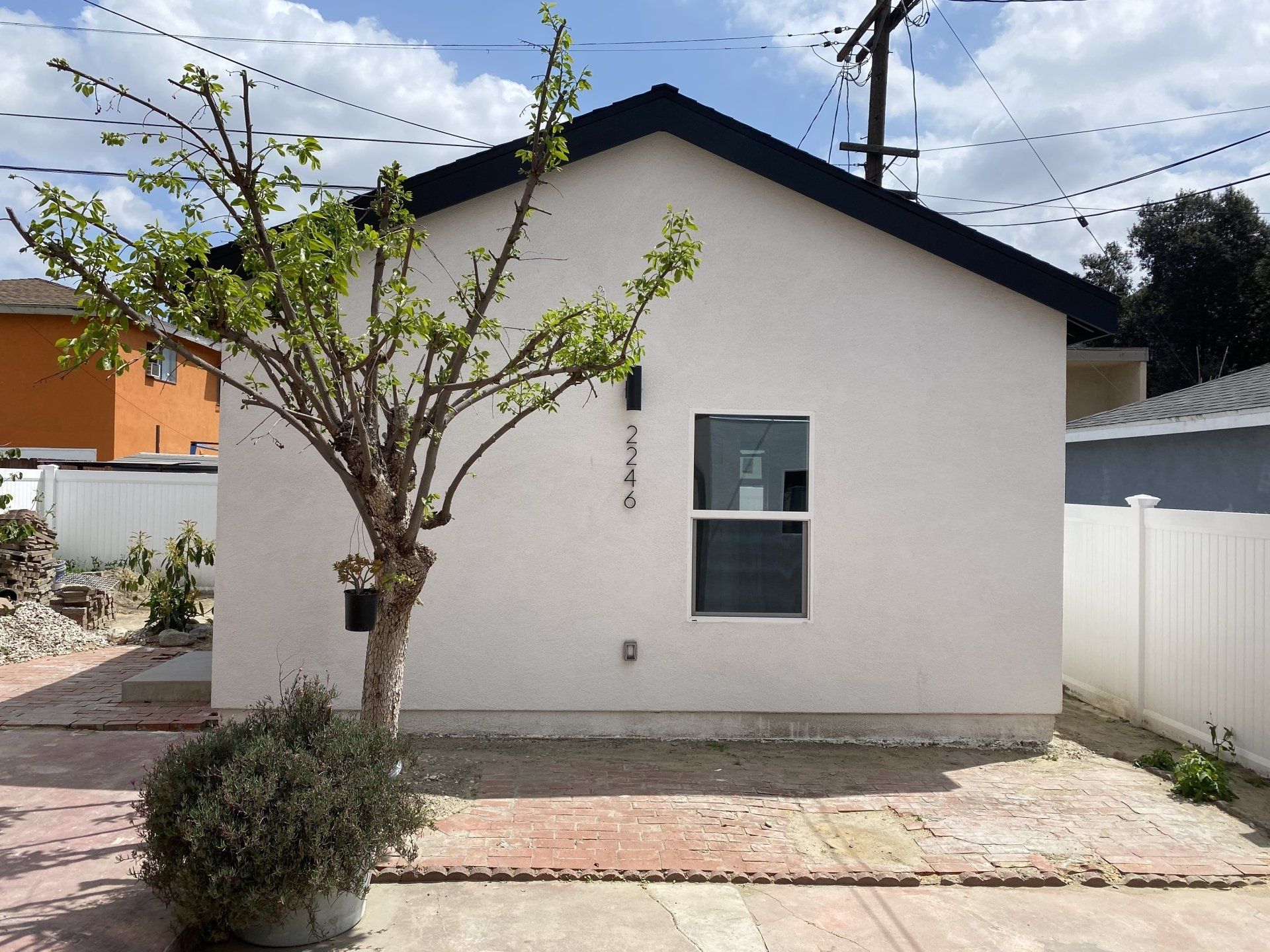 Sideview of a one-bedroom accessory dwelling unit (ADU) casita.