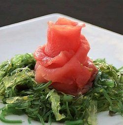 Cosmo's sashimi sushi roll