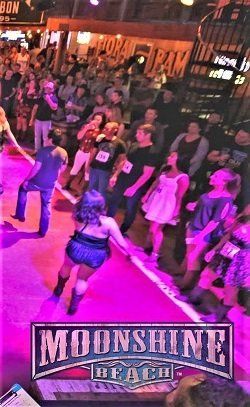 Southern California bar honors Gulf Coast icon Flora-Bama.
