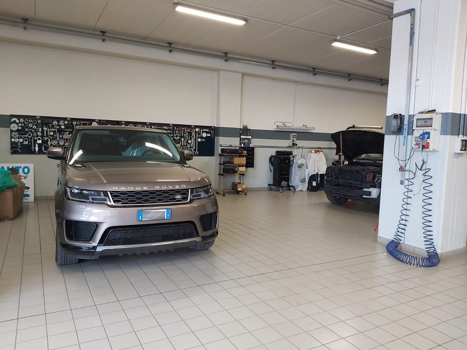 land rover riparato