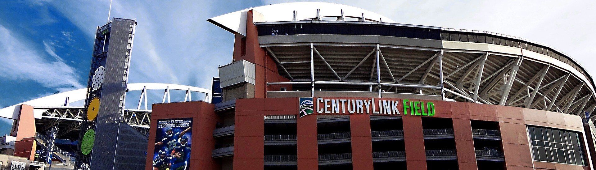 A large building with the word stadium on it