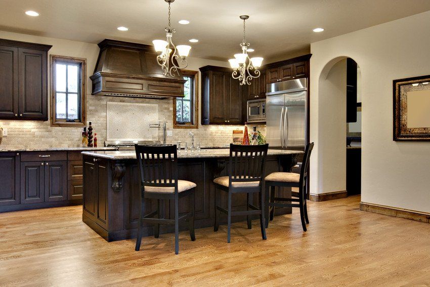 KITCHENS & BATHROOMS