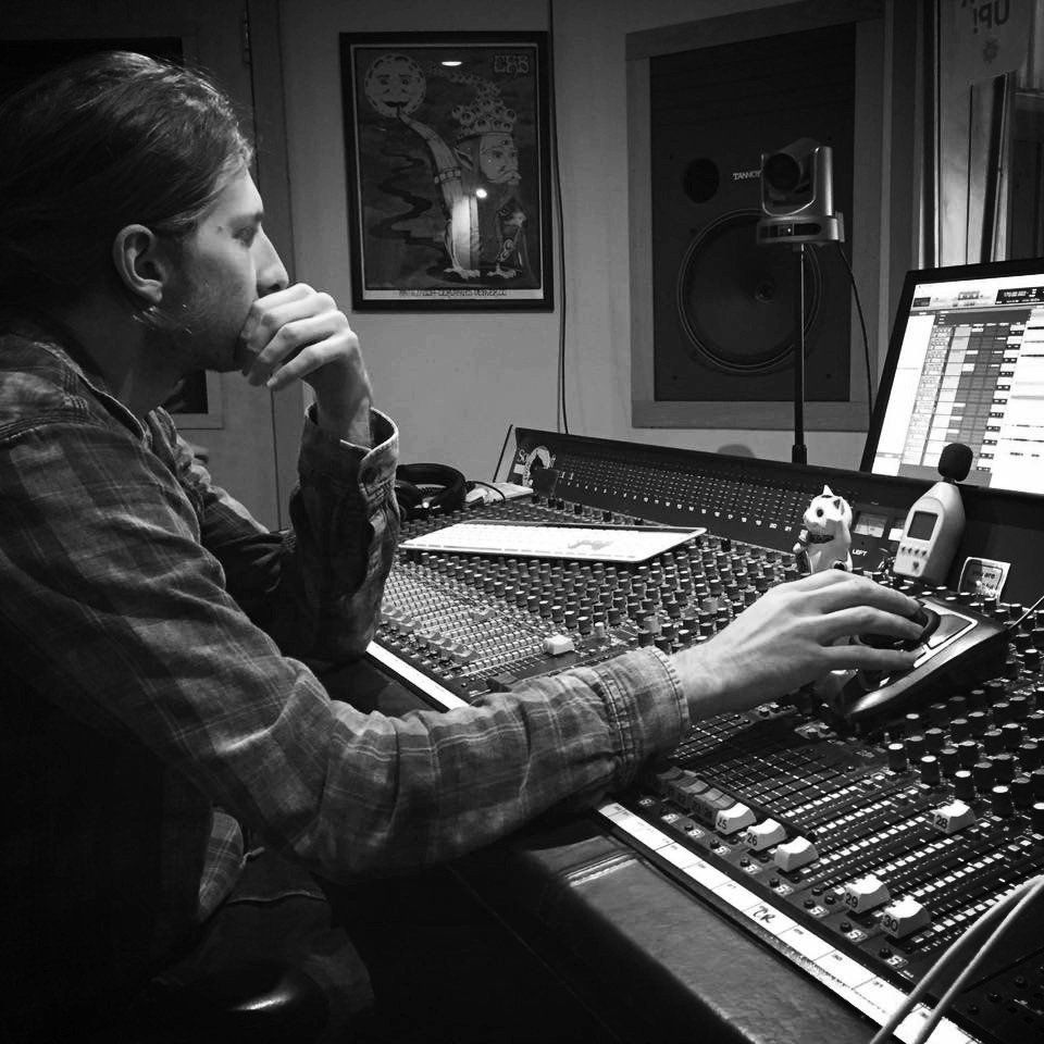 Hello there! My name is Ethan Kotel! ethan_kotel_audio_engineering_mixing.png