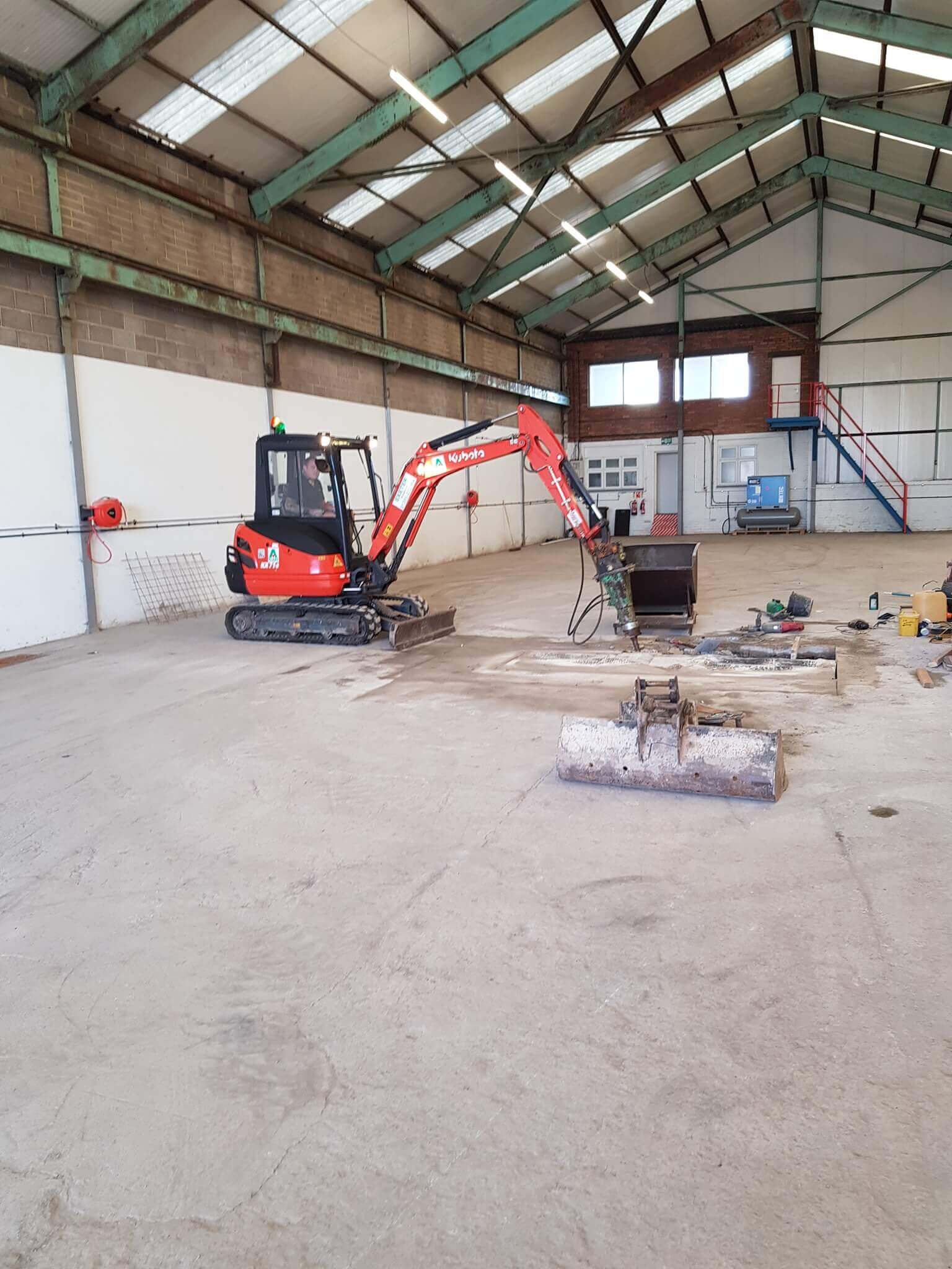 Tippercrete mini digger