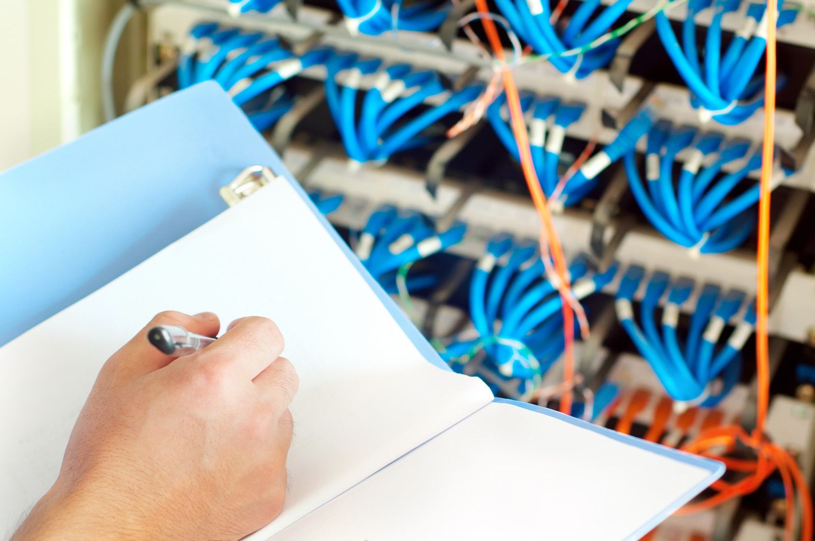 Electronic circuits, fiber optics, comunication system